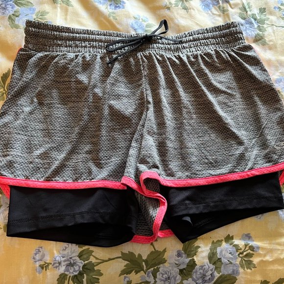 Champion Active/Athletic Shorts - Black/Orange - Medium - Picture 1 of 3